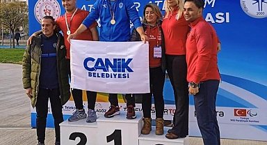 Ali Topaloğlu disk atmada Türkiye rekoru kırdı