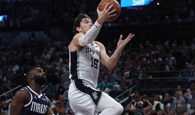 Alperen'in 15 sayısı Houston'a galibiyeti getirdi