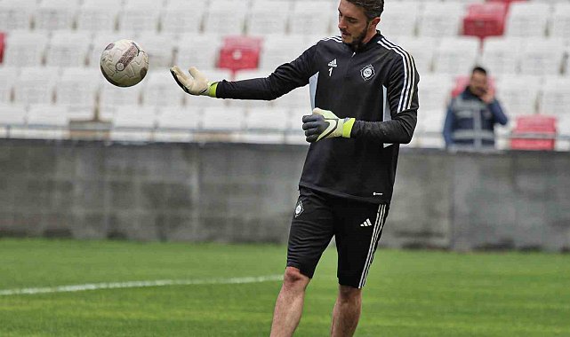 Altay'da kaleci Ozan, 86 gün sonra forma şansı buldu