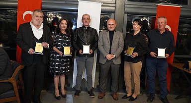 Altınova Belediyesi'nden emekli personele vefa gecesi