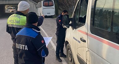 Altınova'da servis araçları denetlendi