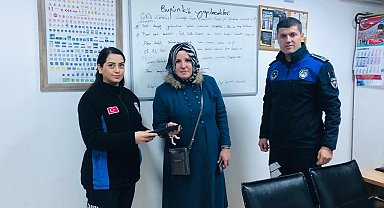Amasya'da para dolu cüzdan bulan vatandaş zabıtalara teslim etti