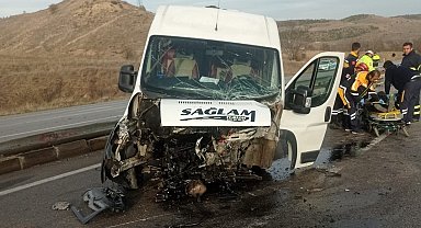 Amasya'da zincirleme kaza: 5'i öğrenci 7 yaralı