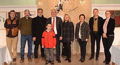 Anadolu Üniversitesi EMYO'da 'Hayata Bağlı Ol' sergisi açıldı