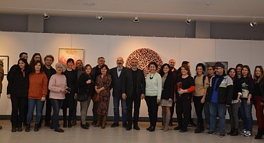 Anadolu Üniversitesi GSF'den '100. Yıl Öğretim Elemanları Karma Sergisi'