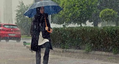 Antalya havasıyla şaşırtmaya devam ediyor: Öğlene kadar kış, sonrasında yaz