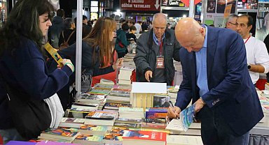 Antalya Kitap Fuarı'nda müzikal söyleşi