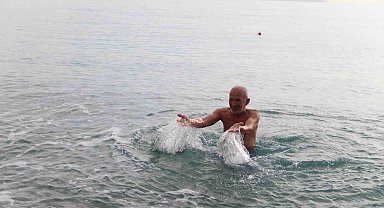 Antalya'da aralık ayında deniz keyfi