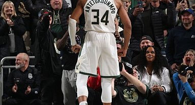 Antetokounmpo kariyer rekoru kırdı, Bucks kazandı