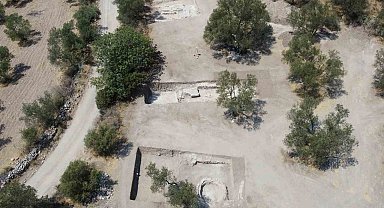 Apollon Smintheus Tapınağı'nda 2 bin yıllık mezar bulundu
