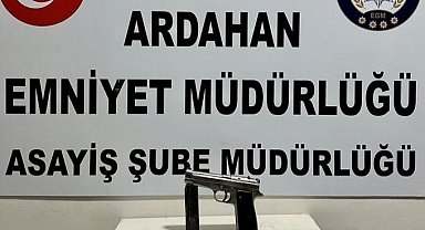 Ardahan'da ruhsatsız silah ve uyuşturucu operasyonu: 3 gözaltı