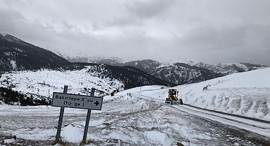 Artvin'de 73 köy yolu ulaşıma kapandı