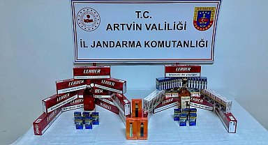 Artvin'de kaçak alkol, sigara ve bal ele geçirildi