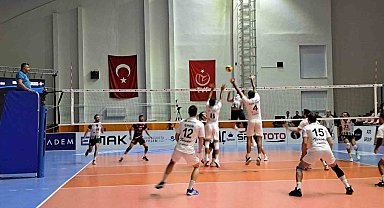 AXA Sigorta Efeler Ligi: TÜRŞAD: 3 - Akkuş Belediyespor: 1