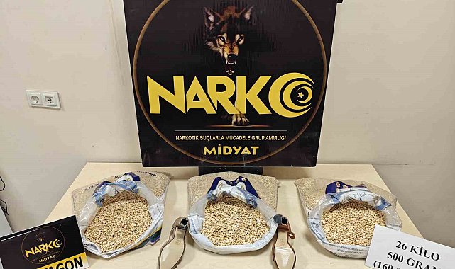 Ayakkabıların topuklarına saklamışlar: 160 bin adet uyuşturucu ele geçirildi