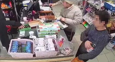 Aynı yöntemle 2 fırın ve marketten SMA hastası çocuğun kumbarasını çaldılar