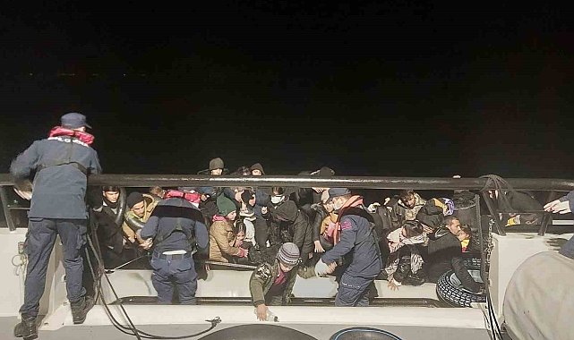Ayvacık açıklarında 76 kaçak göçmen yakalandı