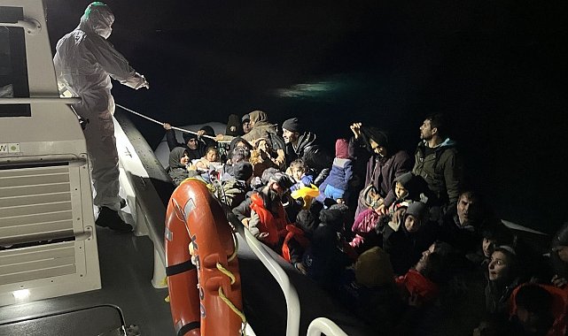 Ayvacık açıklarında 77 kaçak göçmen yakalandı