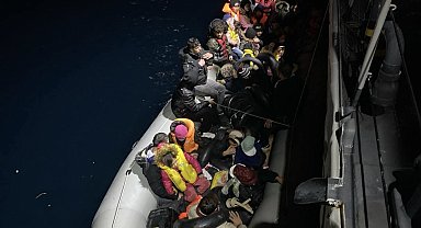 Ayvacık açıklarında 80 kaçak göçmen yakalandı