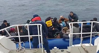 Ayvalık açıklarında 91 düzensiz göçmen yakalandı geri itilen 38 düzensiz göçmen ise kurtarıldı