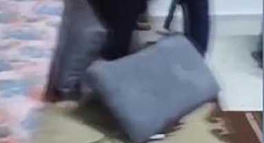 Babadan çocuğa kemerli işkence kamerada