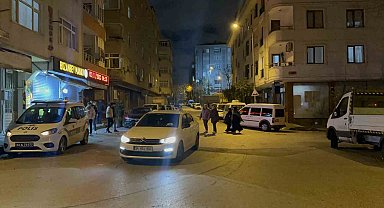 Bağcılar'da 2 şahıs, girdikleri manavda tartıştıkları 2 kişiyi silahla vurdu