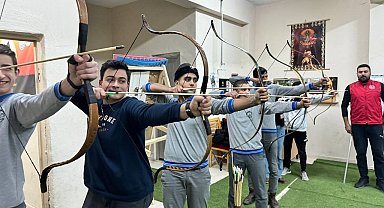 Bağımlılıkla mücadeleye ok atarak dikkat çektiler