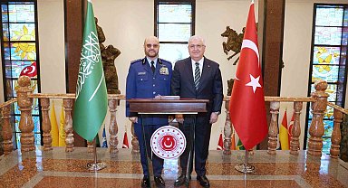 Bakan Güler, Suudi Arabistan Genelkurmay Başkanı Orgeneral Alruwaili'yi kabul etti