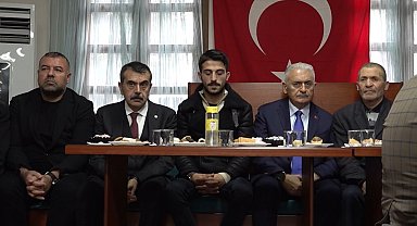 Bakan Tekin'den şehit ailesine taziye
