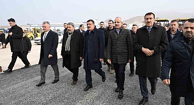Bakan Uraloğlu: "Depremden etkilenen yollar için 2023'de 6,3 milyar TL harcandı"
