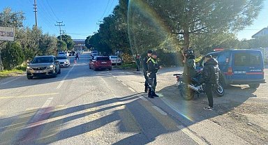 Balıkesir'de jandarma 18 aranan şahsı yakaladı