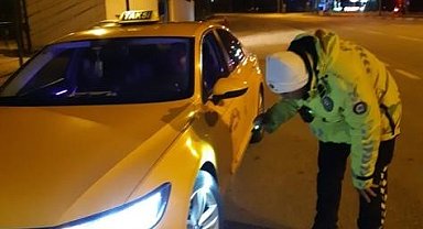 Balıkesir'de kış lastiği takmayan 30 ticari araç trafikten men edildi