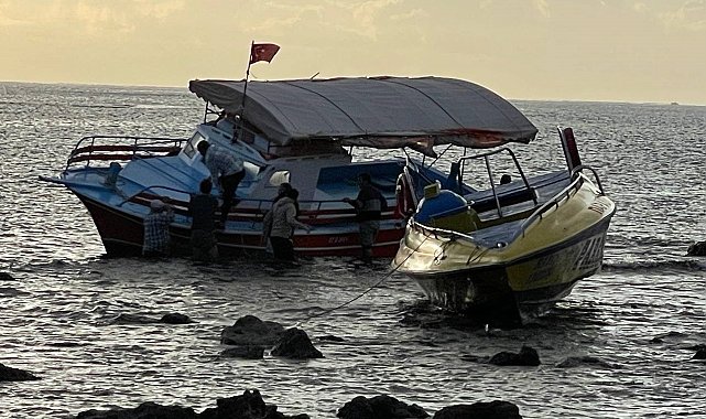 Barınaktaki balıkçı teknesini ipini çözüp çalmaya çalıştılar tekne karaya oturunca kaçtılar