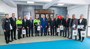 Başarılı personeller ödüllendirildi