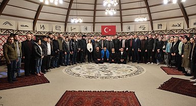 Başkan Aşgın, gençleri Çorumlu obasında ağırladı