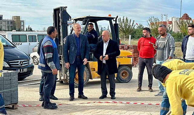 Başkan Atabay, Cumhuriyet Mahallesi'ndeki çalışmaları denetledi
