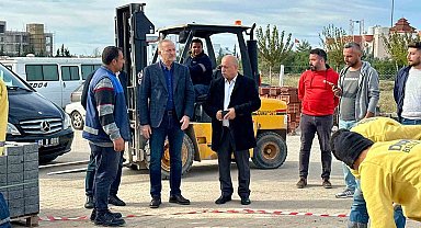 Başkan Atabay, Cumhuriyet Mahallesi'ndeki çalışmaları denetledi