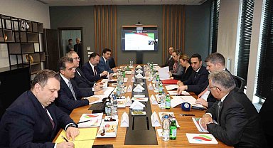 Başkan Büyükkılıç, Kayserigaz Yönetim Kurulu Toplantısına katıldı