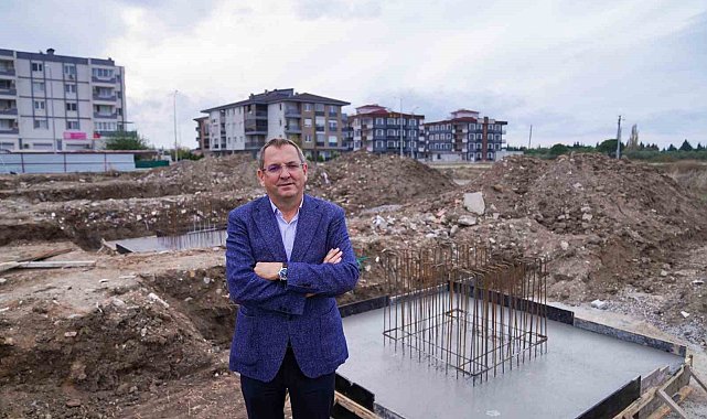 Başkan Ergin'den Altınova'ya modern kapalı pazar yeri