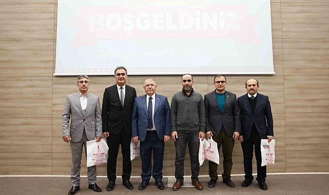 Başkan Mahçiçek, 9 yılda 680 bin kitabı öğrencilerle buluşturdu