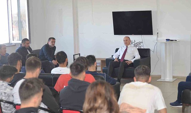 Başkan Özlü Düzcesporlu futbolcularla bir araya geldi