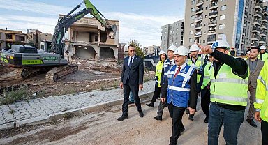 Başkan Soyer'den Uzundere Kentsel Dönüşüm Alanı'nda yerinde inceleme