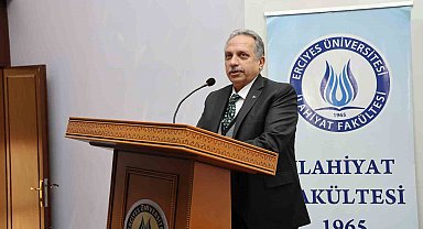 Başkan Yalçın ilahiyat öğrencileri ile buluştu