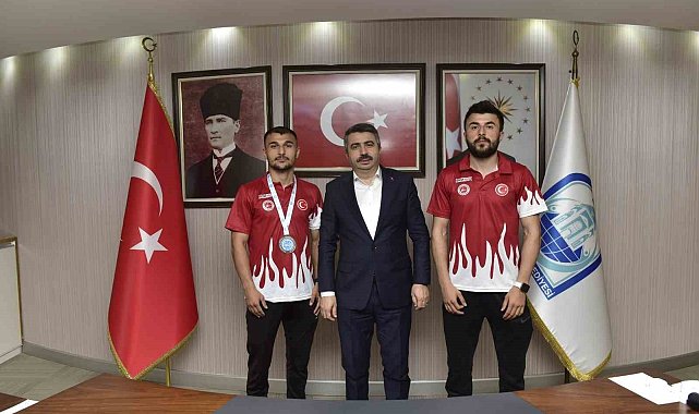 Başkan Yılmaz, şampiyonları ağırladı