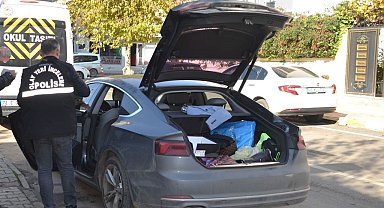 Batman'da park halindeki araçtan bilgisayar çalındı