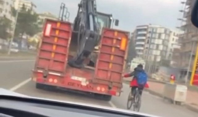 Batman'da tıra tutunan bisiklet sürücüsü kazaya davetiye çıkardı