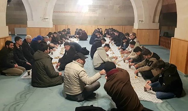 Bayburt'ta sabah namazı buluşmaları öğrencilerin yoğun katılımıyla devam ediyor