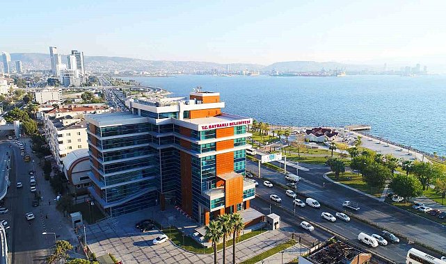 Bayraklı'dan bin öğrenciye beslenme desteği