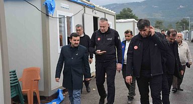 Belen Kaymakamı Yılmaz, konteyner kentlerde incelemelerde bulundu