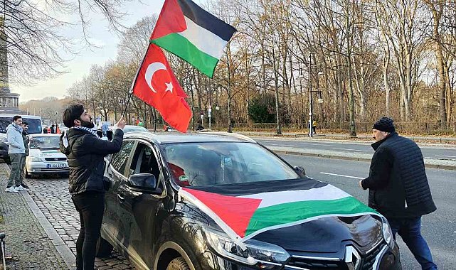 Berlin'de Filistin'e destek konvoyu